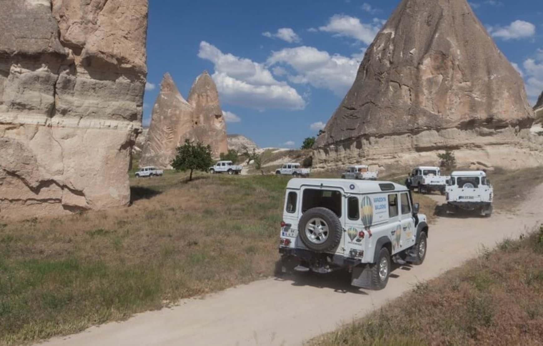 Jeep Safari in Cappadocia - between valleys