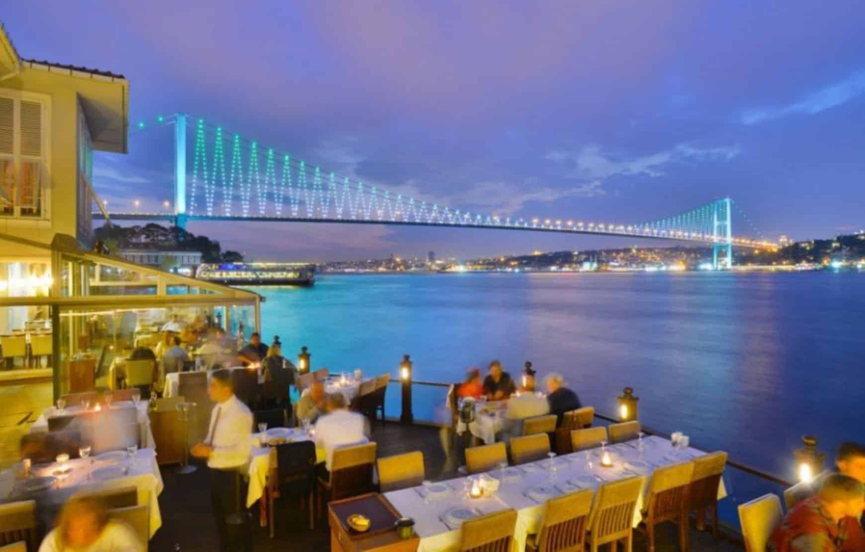 A nice restaurant next to Bosphorus
