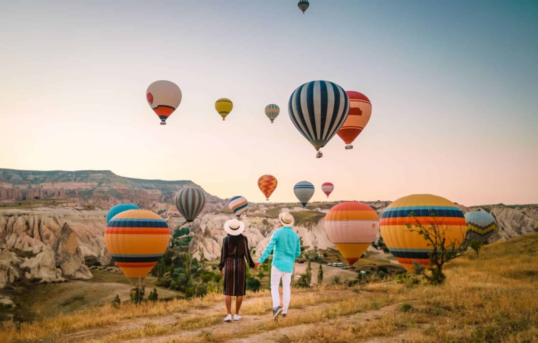 honeymoon couple in cappadocia