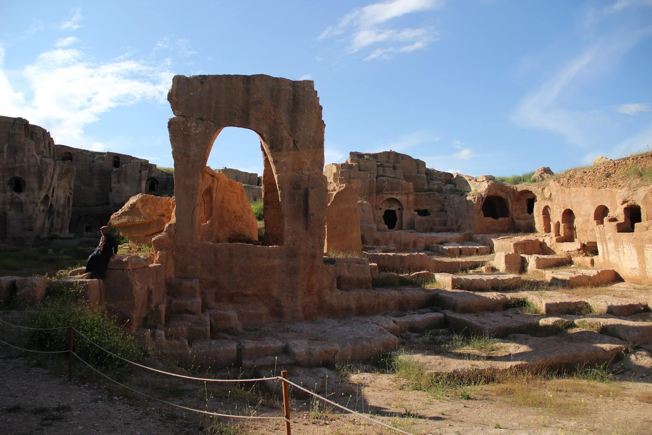 Dara Ancient City - rock-cut necropolis and funerary architecture